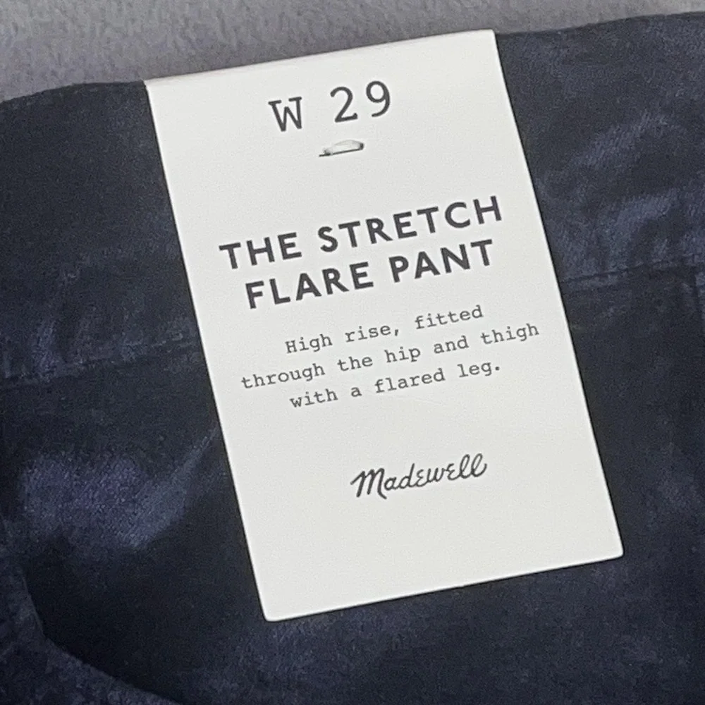 Madewell The Stretch Flare Pant in Velvet Classic Navy 29 High Rise NWT